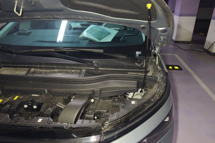 Used XPeng X9 2026 Model—Range-Extended Version 1602 Ultra Engine Bay Left