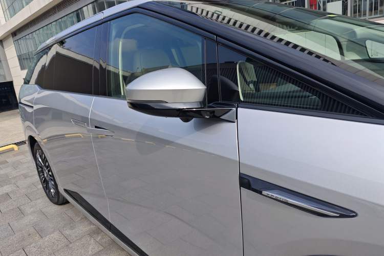 Used XPeng X9 2026 Model—Range-Extended Version 1602 Ultra Exterior 5