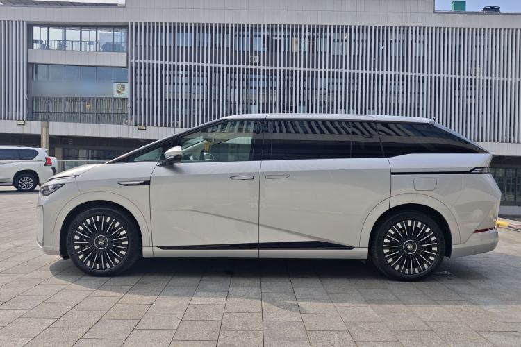 Used XPeng X9 2026 Model—Range-Extended Version 1602 Ultra Exterior 6