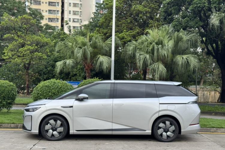 Used XPeng X9 2026 Model—Range-Extended Version 1602 Ultra Exterior 9