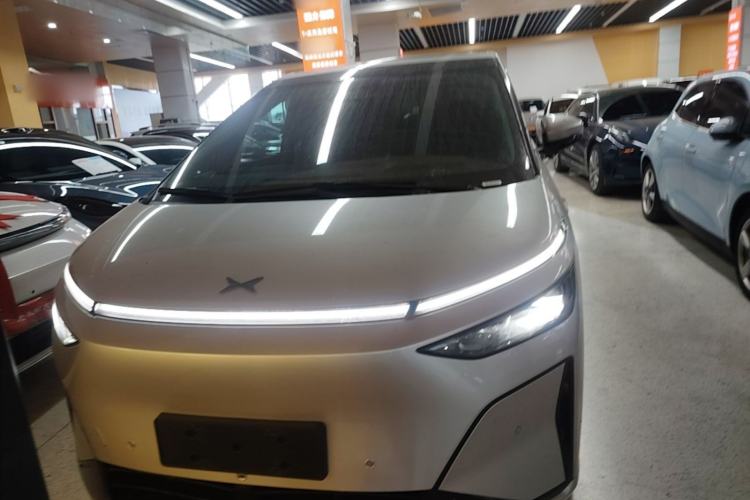 Used XPeng X9 2026 Model—Range-Extended Version 1602 Max Front