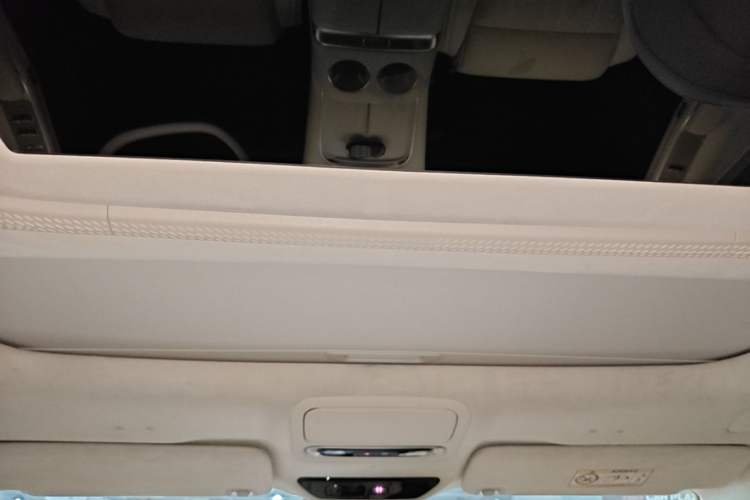 Used XPeng X9 2026 Model—Range-Extended Version 1602 Ultra Headliner