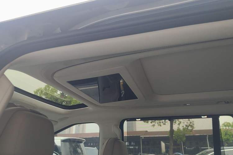 Used XPeng X9 2026 Model—Range-Extended Version 1602 Max Headliner