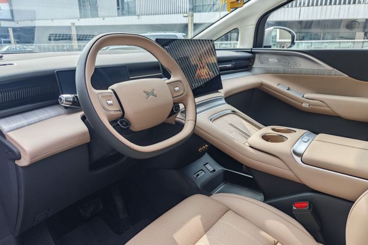 Used XPeng X9 2026 Model—Range-Extended Version 1602 Ultra Interior 12