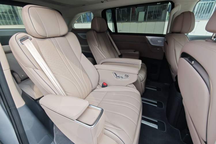 Used XPeng X9 2026 Model—Range-Extended Version 1602 Ultra Interior 4