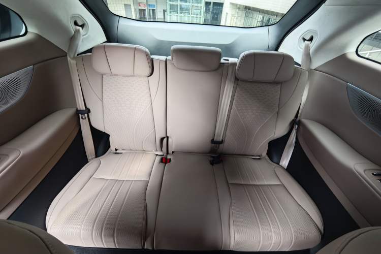 Used XPeng X9 2026 Model—Range-Extended Version 1602 Ultra Interior 5