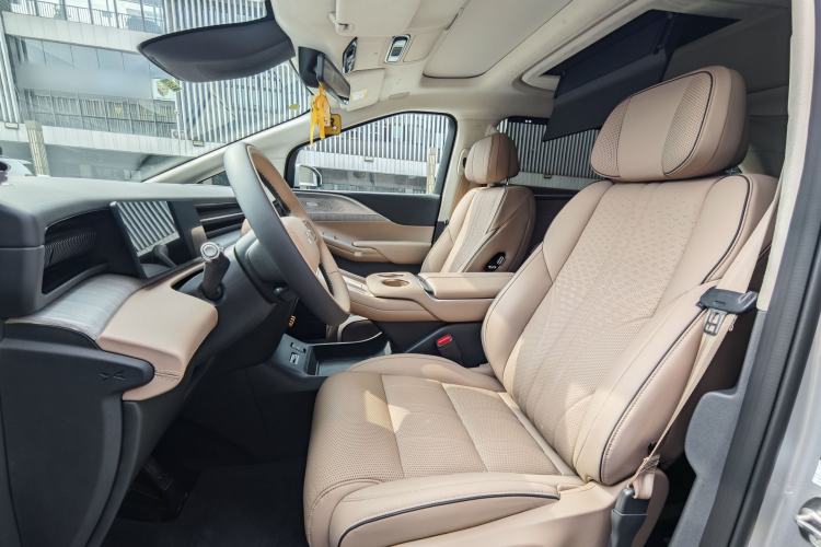 Used XPeng X9 2026 Model—Range-Extended Version 1602 Ultra Interior 6