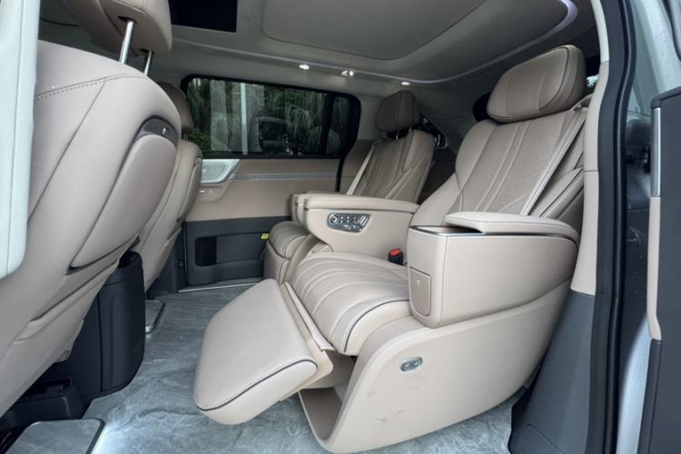Used XPeng X9 2026 Model—Range-Extended Version 1602 Ultra Interior 8