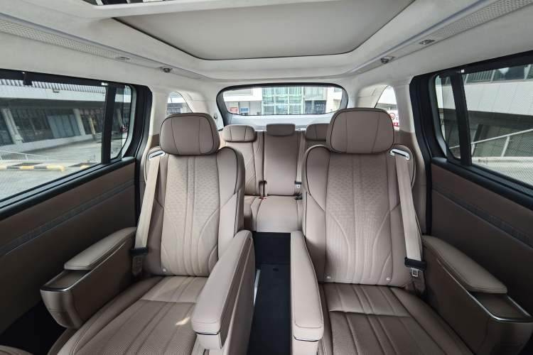 Used XPeng X9 2026 Model—Range-Extended Version 1602 Ultra Interior 8