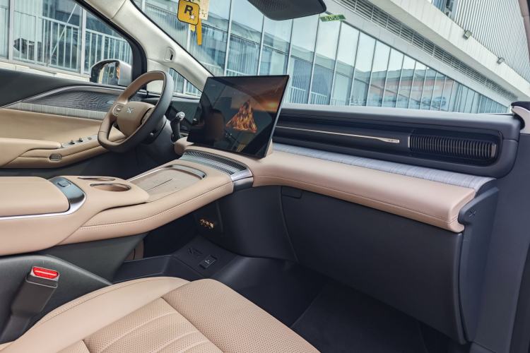 Used XPeng X9 2026 Model—Range-Extended Version 1602 Ultra Interior 9