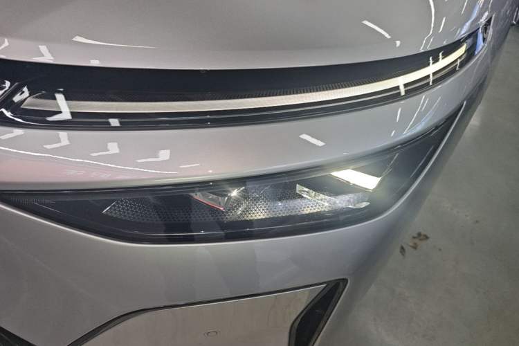 Used XPeng X9 2026 Model—Range-Extended Version 1602 Ultra Left Front Headlight