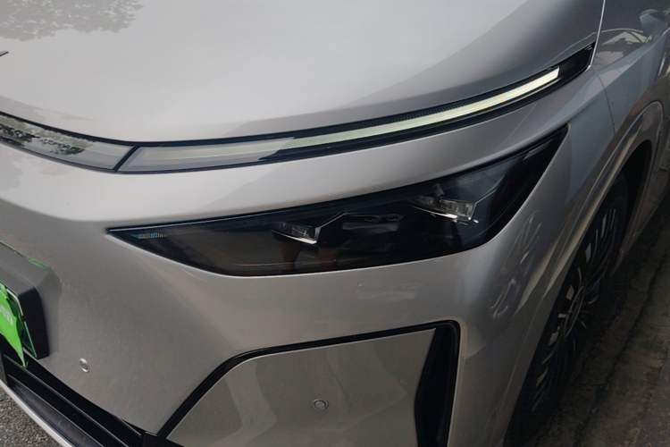 Used XPeng X9 2026 Model—Range-Extended Version 1602 Max Left Front Headlight