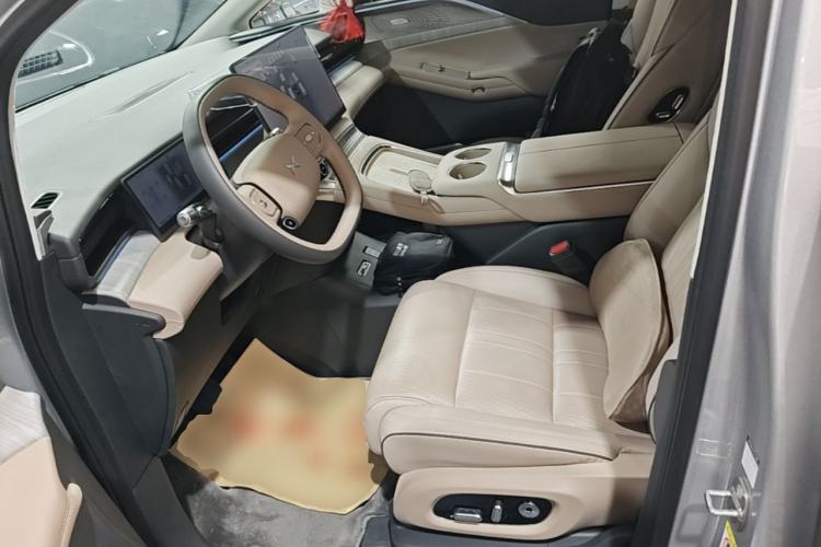 Used XPeng X9 2026 Model—Range-Extended Version 1602 Ultra Left Front Seat