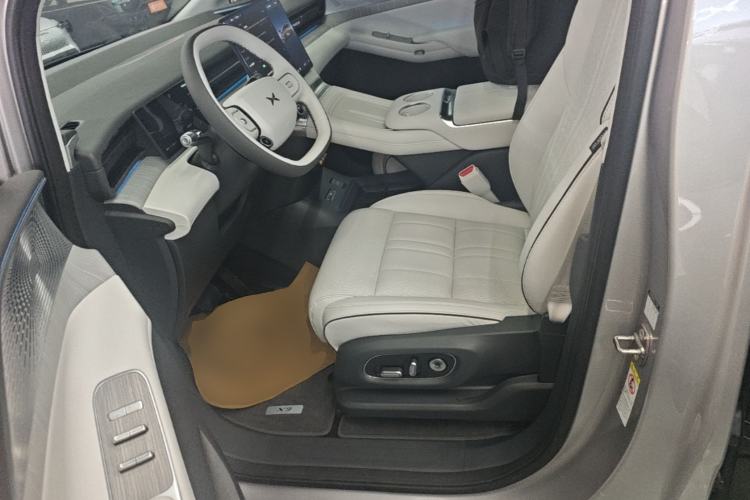 Used XPeng X9 2026 Model—Range-Extended Version 1602 Ultra Left Front Seat