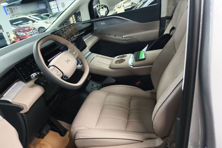 Used XPeng X9 2026 Model—Range-Extended Version 1602 Ultra Left Front Seat