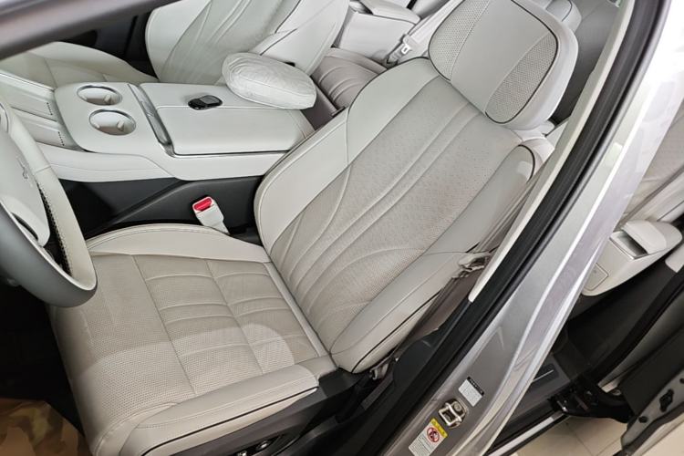 Used XPeng X9 2026 Model—Range-Extended Version 1602 Ultra Left Front Seat