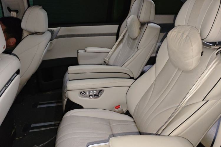 Used XPeng X9 2026 Model—Range-Extended Version 1602 Ultra Left Rear Seat