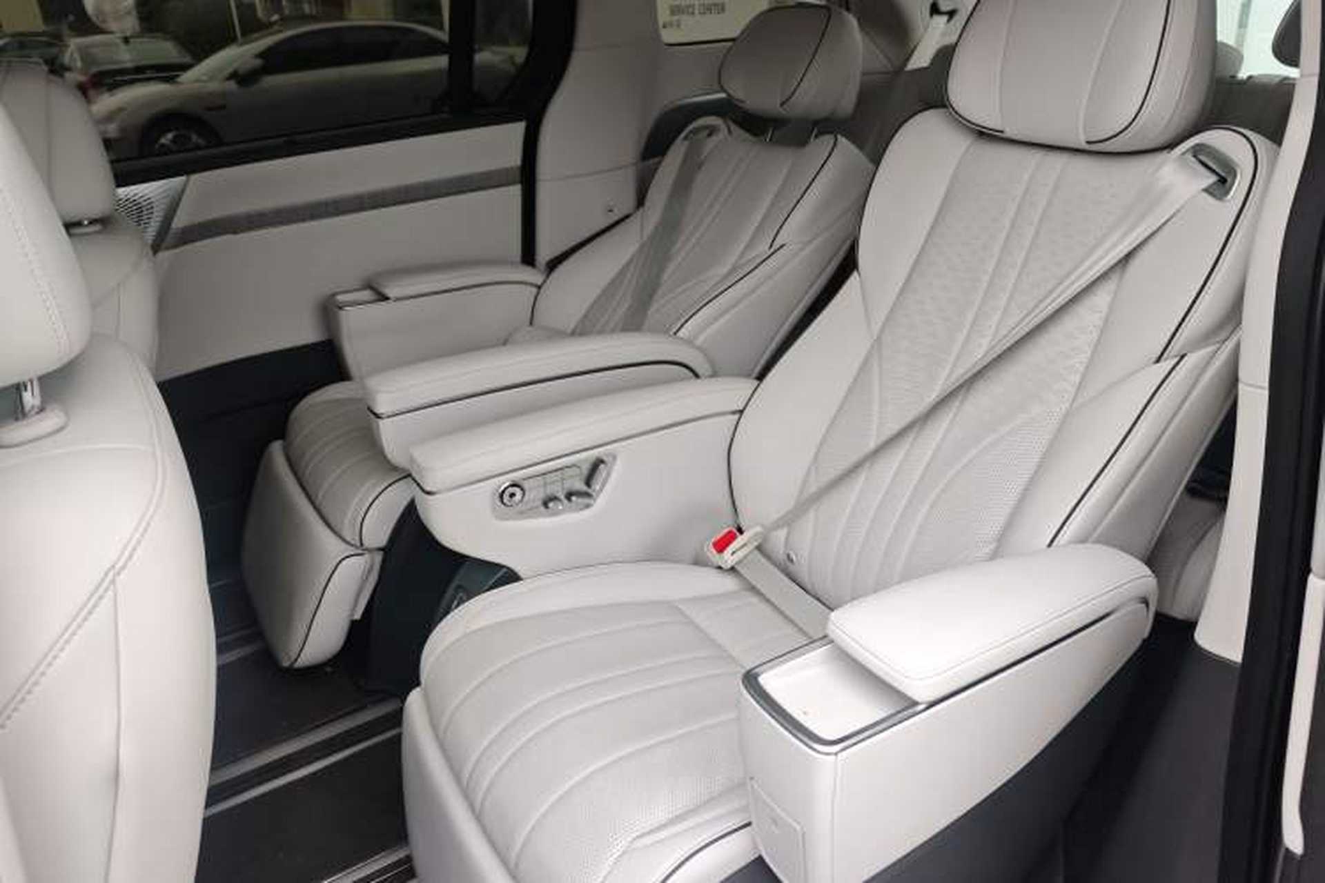 Used XPeng X9 2026 Model—Range-Extended Version 1602 Ultra Left Rear Seat