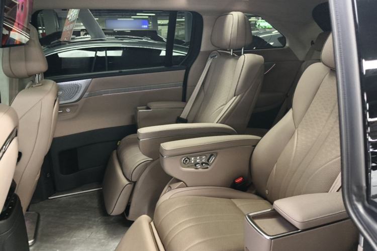 Used XPeng X9 2026 Model—Range-Extended Version 1602 Ultra Left Rear Seat