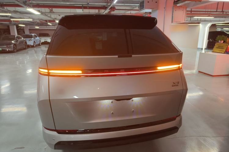 Used XPeng X9 2026 Model—Range-Extended Version 1602 Max Rear