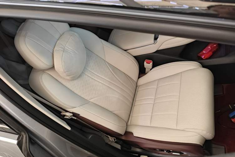 Used XPeng X9 2026 Model—Range-Extended Version 1602 Ultra Right Front Seat