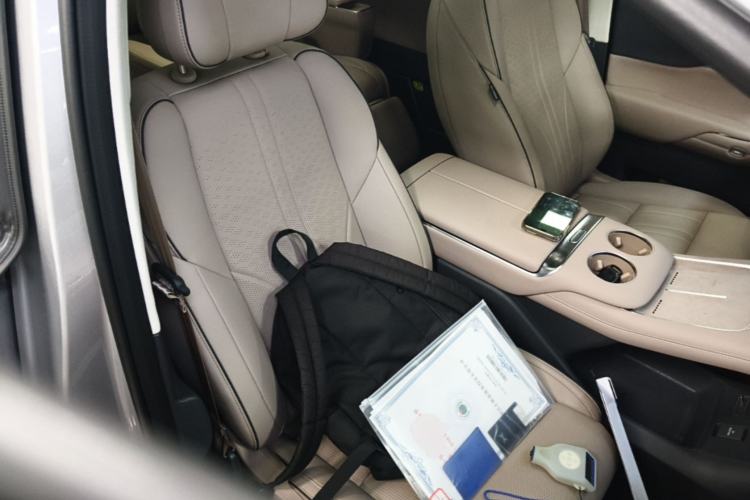 Used XPeng X9 2026 Model—Range-Extended Version 1602 Ultra Right Front Seat