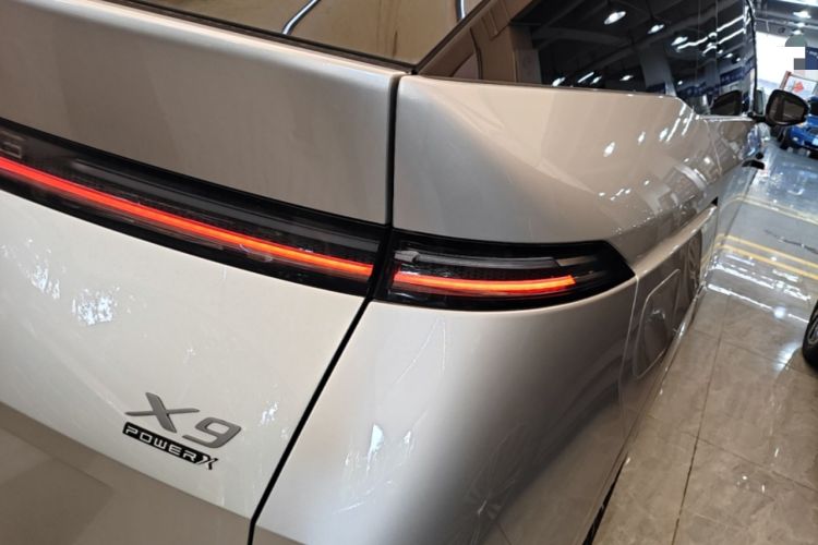 Used XPeng X9 2026 Model—Range-Extended Version 1602 Ultra Right Rear Taillight