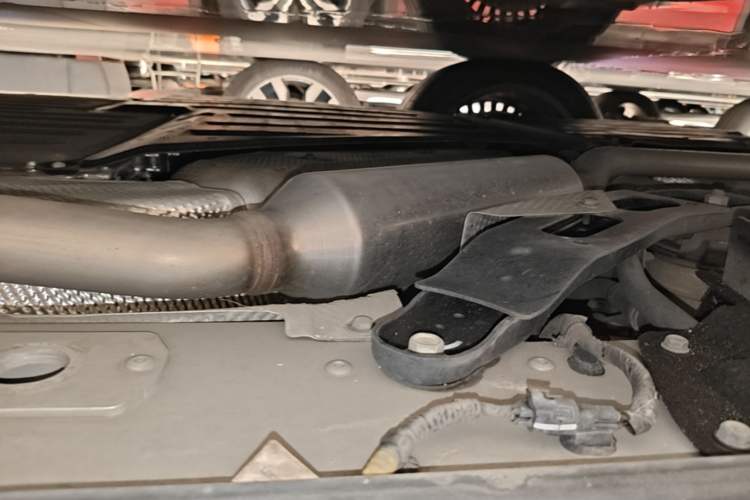Used XPeng X9 2026 Model—Range-Extended Version 1602 Ultra Right Side Sill