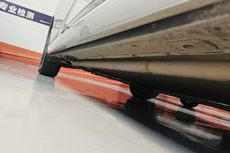 Used XPeng X9 2026 Model—Range-Extended Version 1602 Ultra Right Side Sill