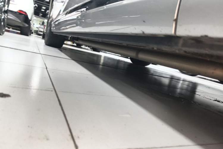 Used XPeng X9 2026 Model—Range-Extended Version 1602 Ultra Right Side Sill