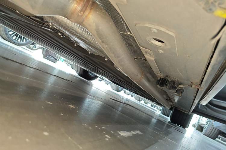 Used XPeng X9 2026 Model—Range-Extended Version 1602 Ultra Right Side Sill