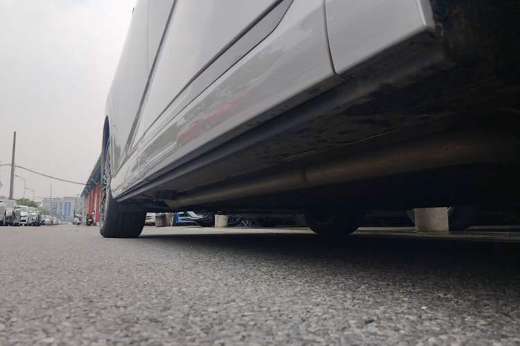 Used XPeng X9 2026 Model—Range-Extended Version 1602 Max Right Side Sill