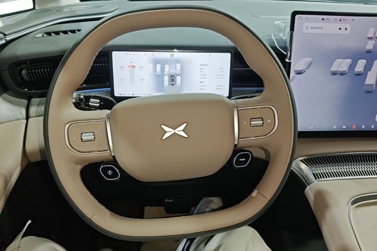 Used XPeng X9 2026 Model—Range-Extended Version 1602 Ultra Steering Wheel
