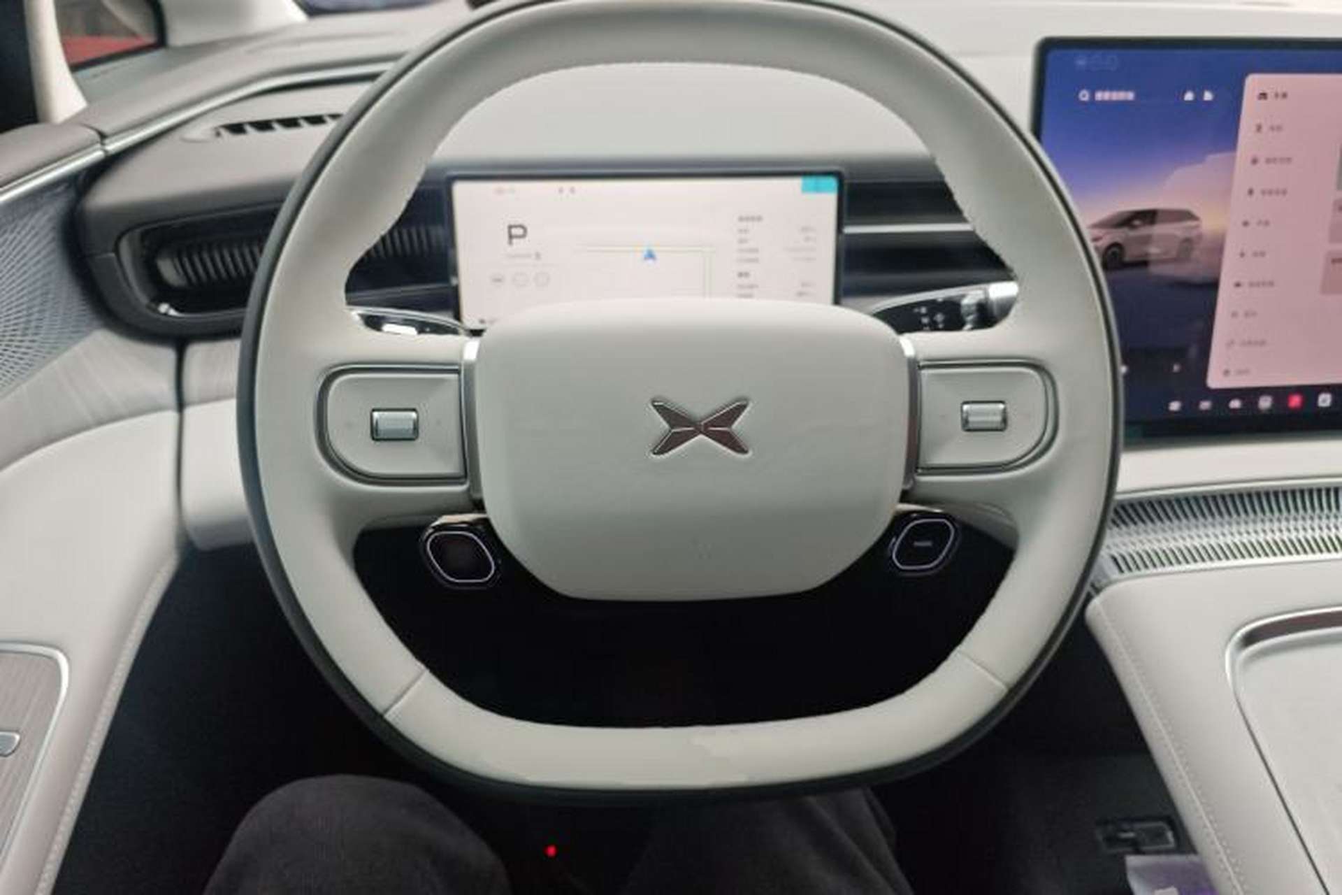 Used XPeng X9 2026 Model—Range-Extended Version 1602 Ultra Steering Wheel