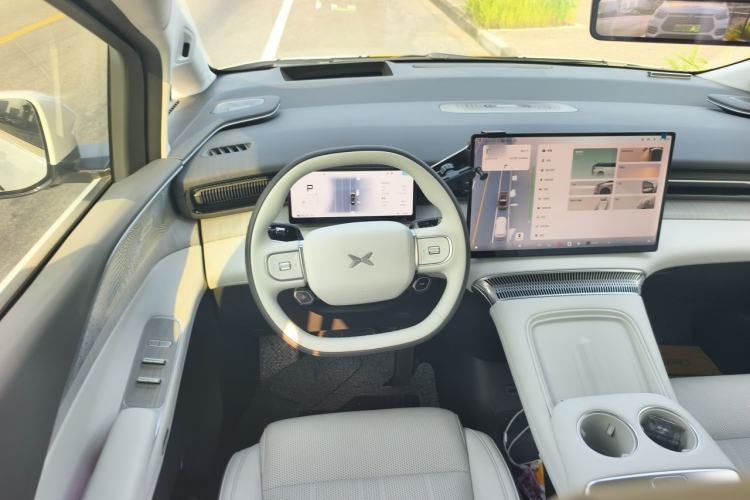 Used XPeng X9 2026 Model Pure Electric 665 Max Steering Wheel