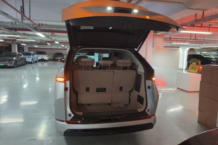 Used XPeng X9 2026 Model—Range-Extended Version 1602 Max Trunk