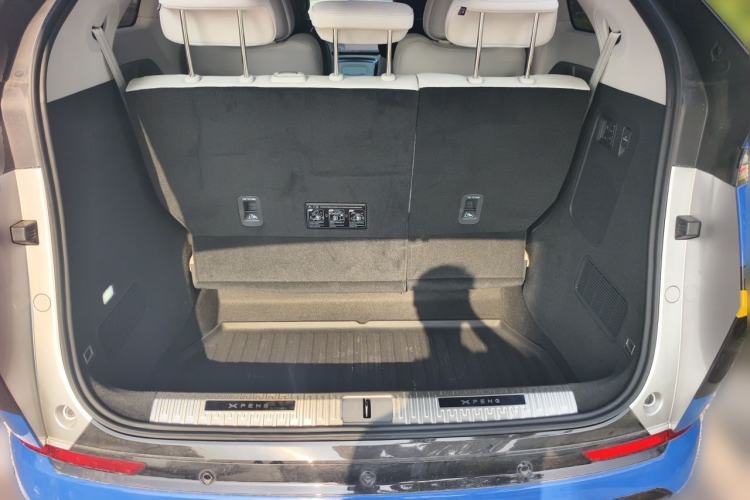 Used XPeng X9 2026 Model Pure Electric 665 Max Trunk