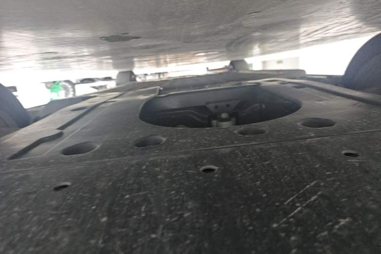 Used XPeng X9 2026 Model—Range-Extended Version 1602 Ultra Chassis Front