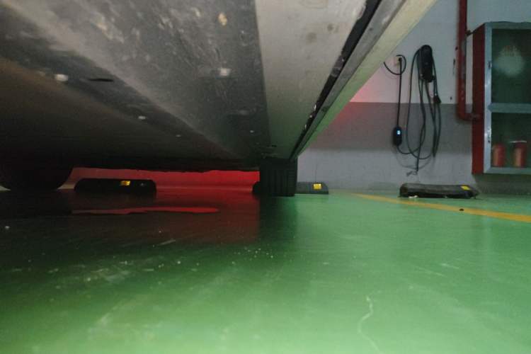 Used XPeng X9 2026 Model—Range-Extended Version 1602 Max Chassis Front Left