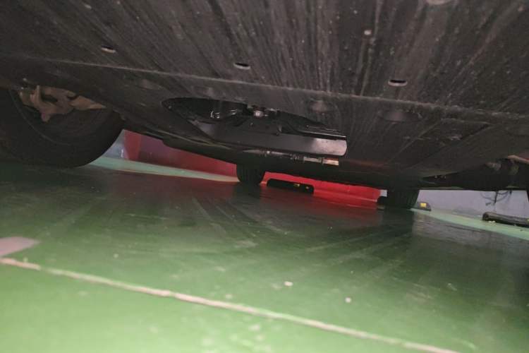 Used XPeng X9 2026 Model—Range-Extended Version 1602 Max Chassis Front