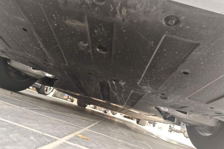 Used XPeng X9 2026 Model Pure Electric 665 Max Chassis Rear