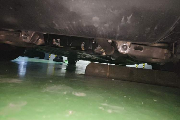 Used XPeng X9 2026 Model—Range-Extended Version 1602 Max Chassis Rear