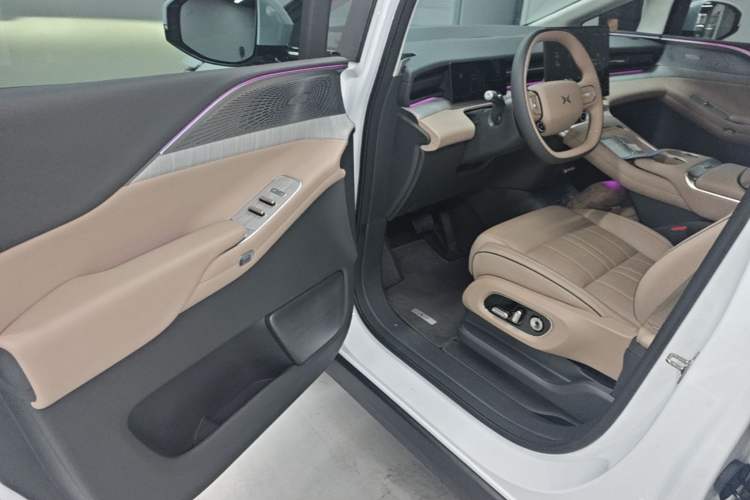 Used XPeng X9 2026 Model—Range-Extended Version 1602 Ultra Driver Seat