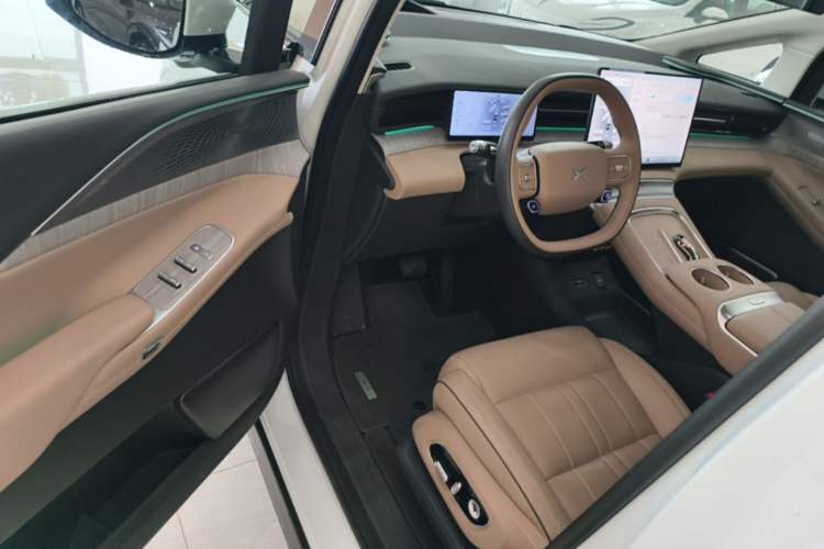Used XPeng X9 2026 Model—Range-Extended Version 1602 Ultra Driver Seat