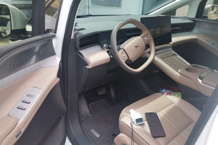 Used XPeng X9 2026 Model—Range-Extended Version 1602 Ultra Driver Seat