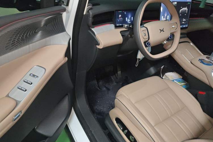 Used XPeng X9 2026 Model—Range-Extended Version 1602 Max Driver Seat