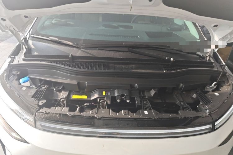 Used XPeng X9 2026 Model Pure Electric 665 Max Engine Bay