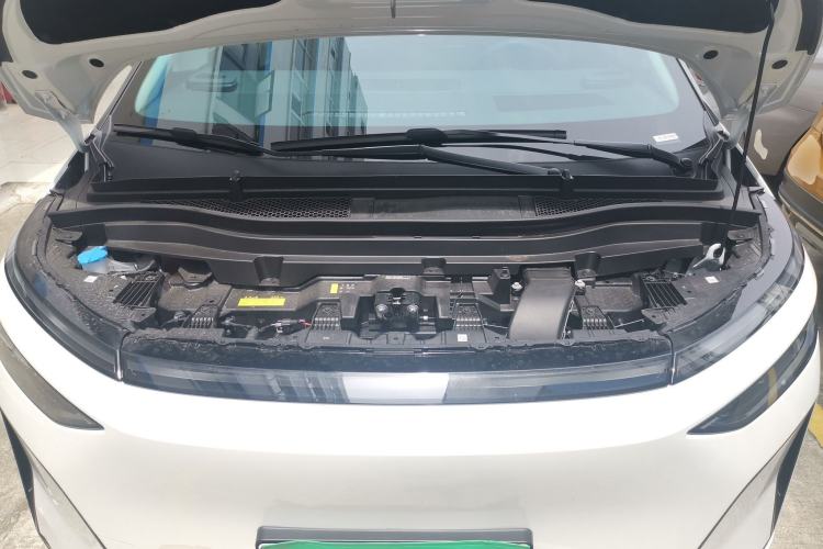 Used XPeng X9 2026 Model—Range-Extended Version 1602 Ultra Engine Bay