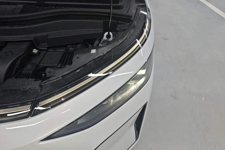Used XPeng X9 2026 Model—Range-Extended Version 1602 Ultra Engine Bay Left