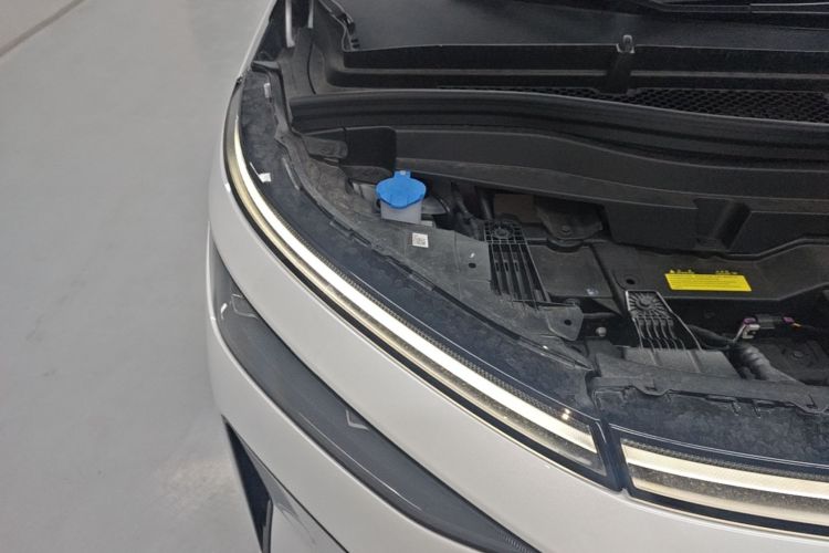 Used XPeng X9 2026 Model—Range-Extended Version 1602 Ultra Engine Bay Right